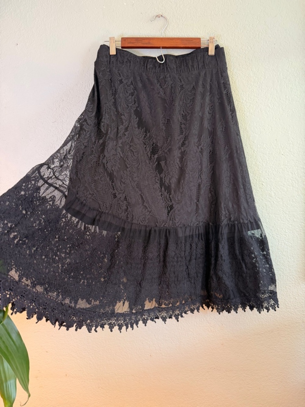 Torrid Lace Black Whimsigoth Full Lined Tiered Flowy Bohemian Skirt 1X - Picture 3 of 12